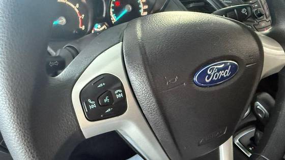FORD FIESTA 1.6 SE HATCH 16V FLEX 4P POWERSHIFT